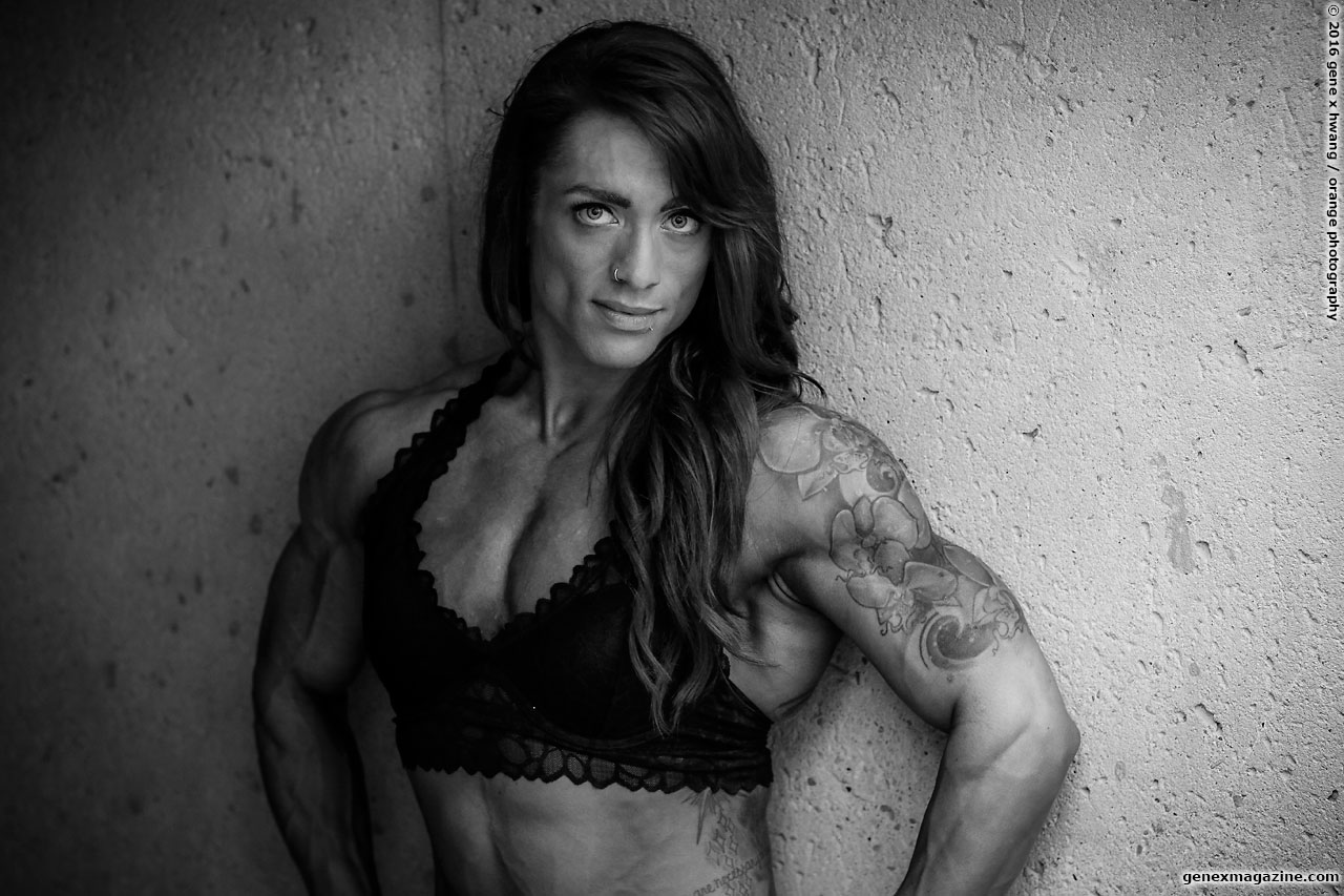 Amanda Smith physique female bodybuilder